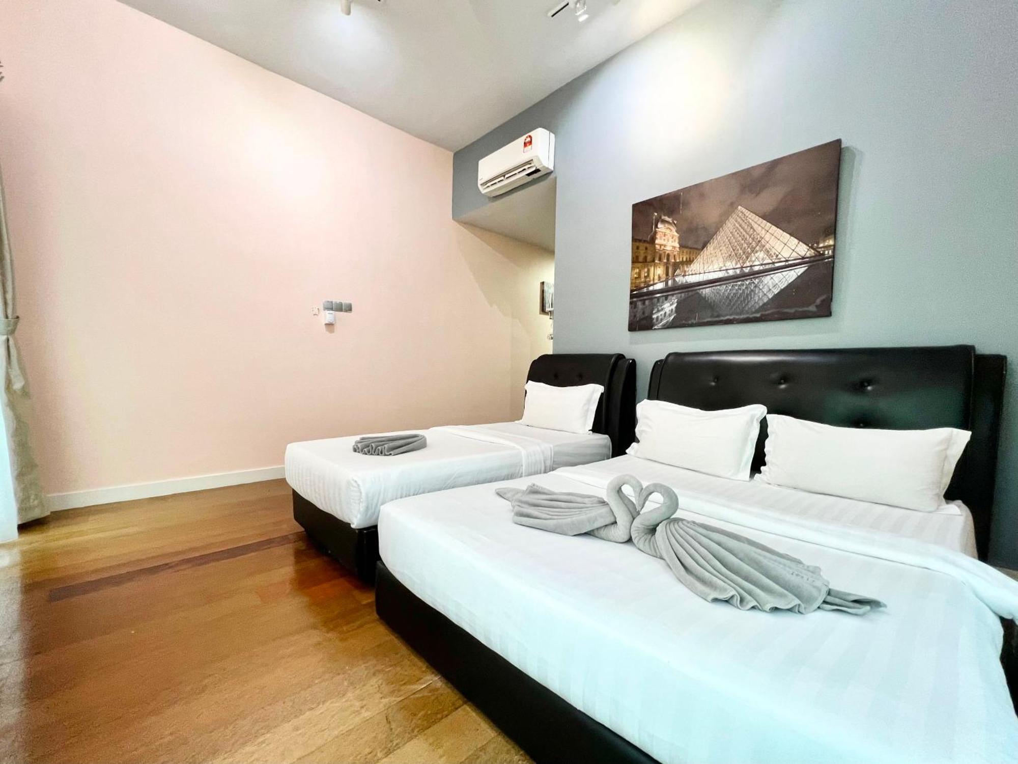 Capital O 90987 The Loft Residences Homestay @ Imago Shopping Mall 2 Kampong Sembulan Kültér fotó