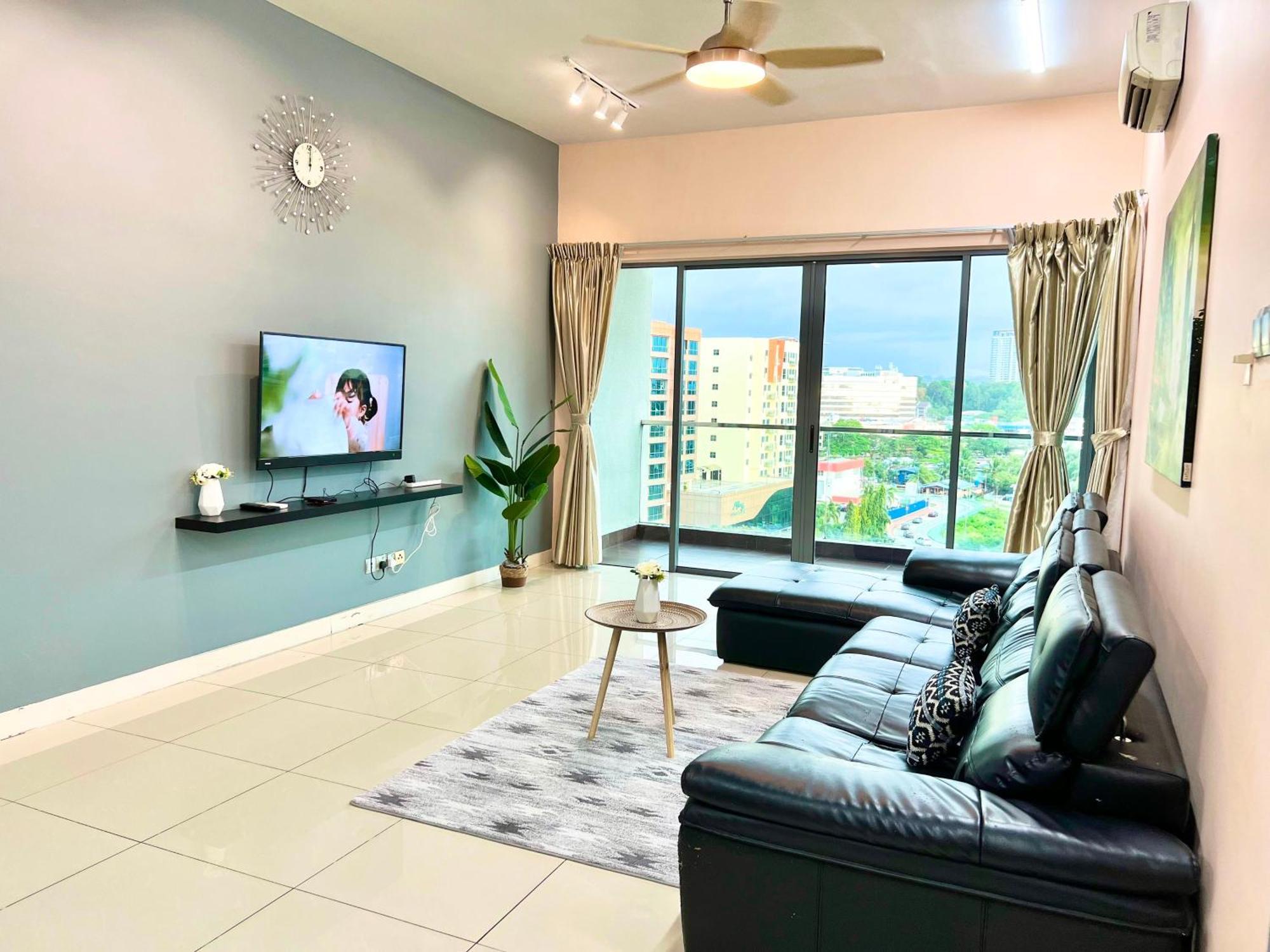 Capital O 90987 The Loft Residences Homestay @ Imago Shopping Mall 2 Kampong Sembulan Kültér fotó